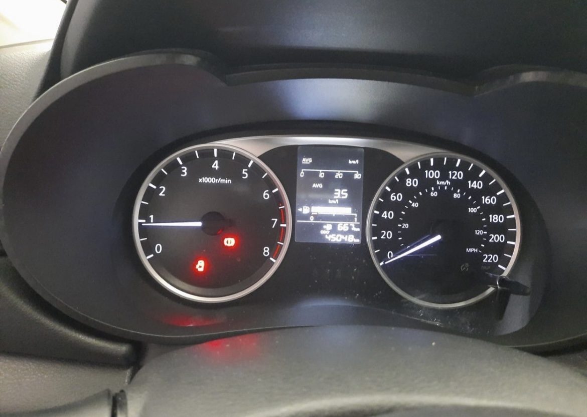 Nissan Versa Sense Ta