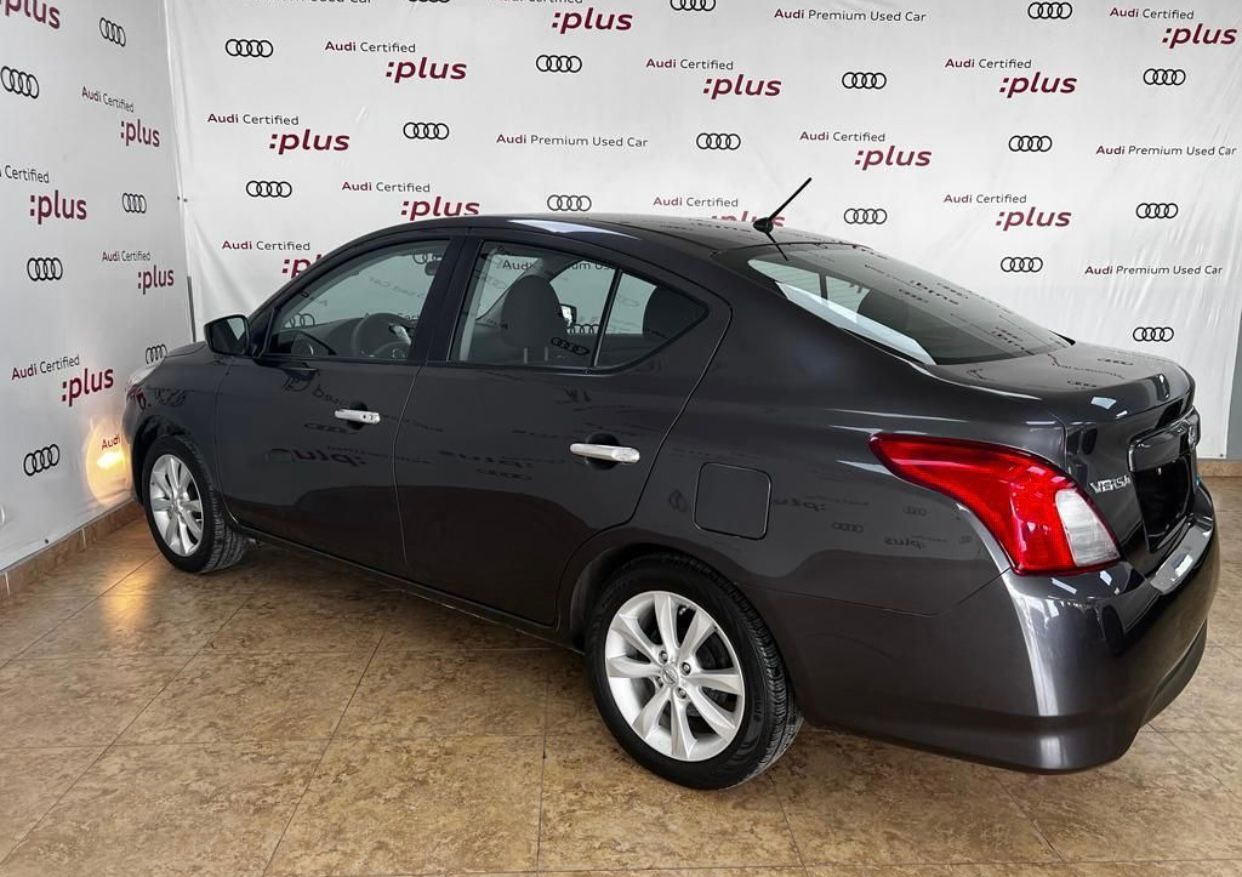 Nissan Versa Advance Mt