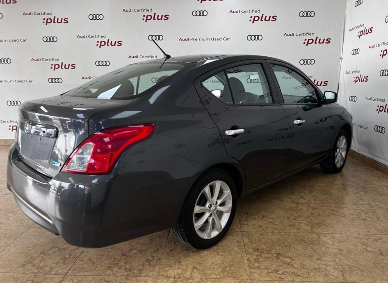 Nissan Versa Advance Mt