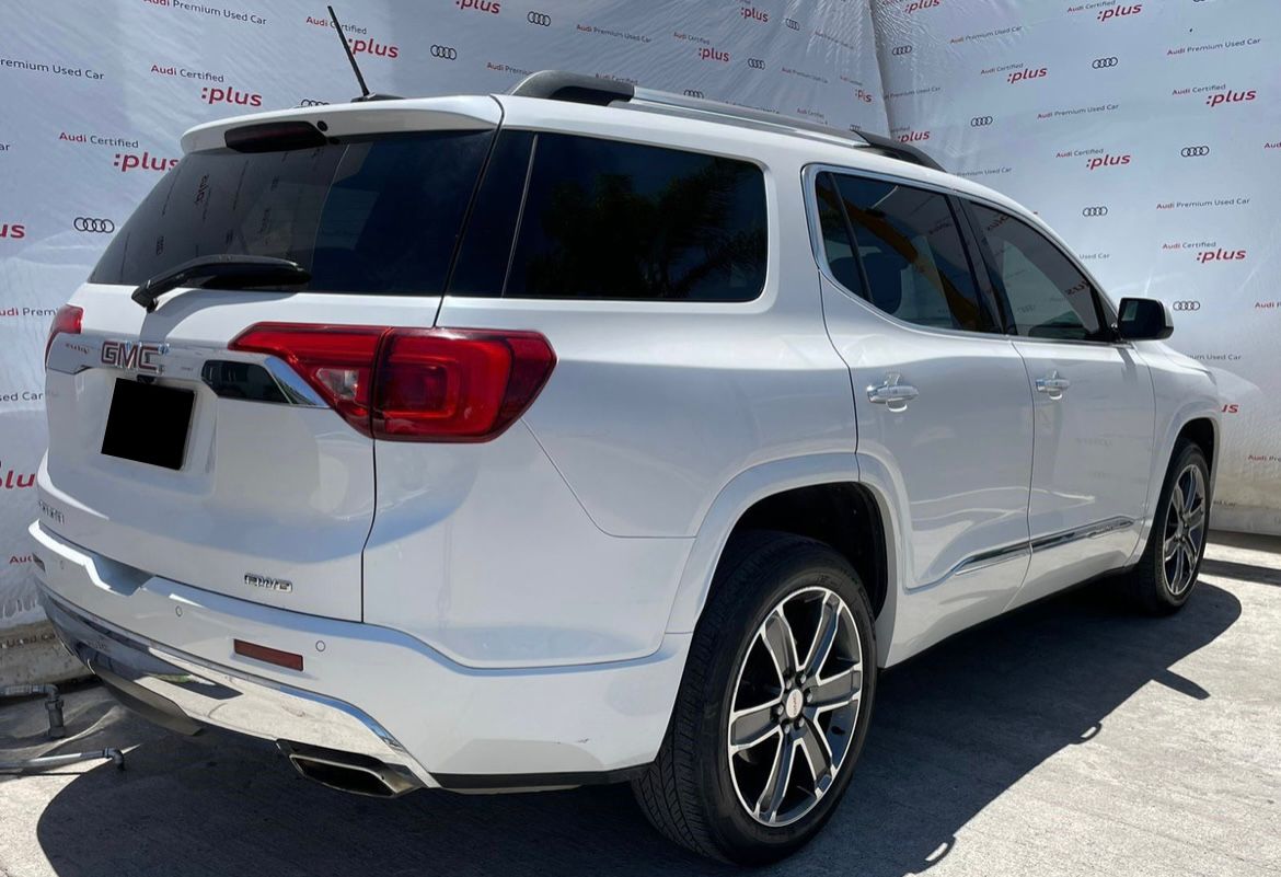 GMC Acadia Denalli